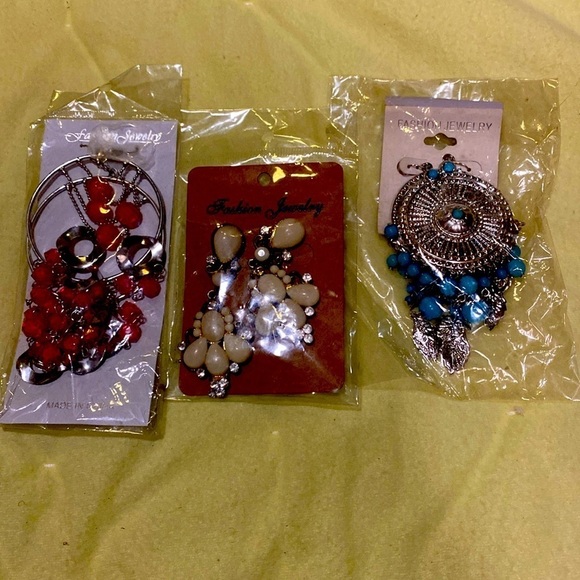 Accessories - 3/$20 Three Pairs Earrings